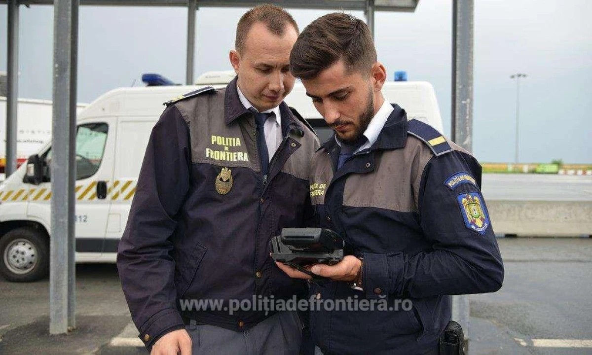 Bărbaţi cu documentele de identitate ale altor persoane, prinși la P.T.F Nădlac II   