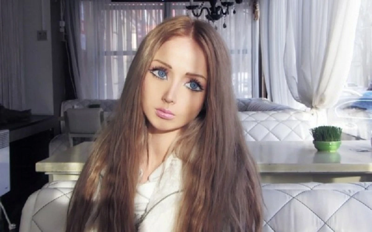 Barbie de Ucraina a atacat-o dur pe Sarah Jessica Parker