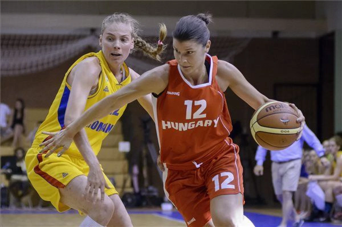 BASCHET FEMININ: ROMANIA - UNGARIA 62-69, INTR-UN AMICAL DISPUTAT IN ACEASTA SEARA LA ARAD