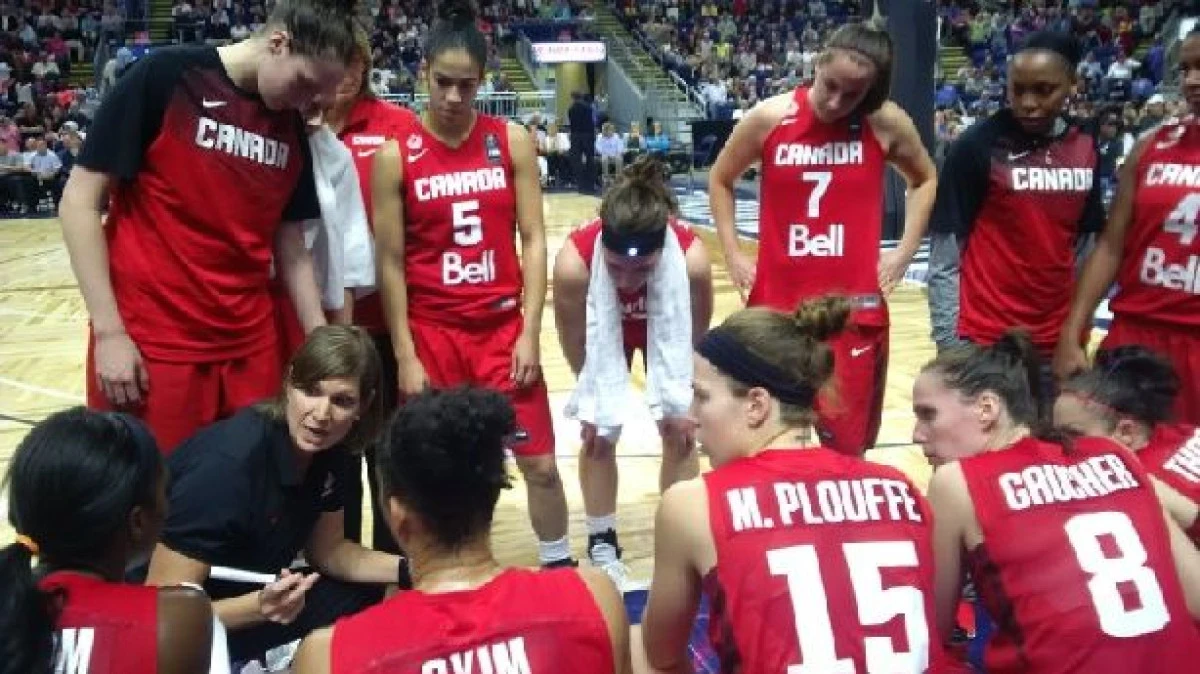 BASCHETBALISTA ARADULUI, KATHERINE PLOUFFE, S-A REMARCAT INTR-UN AMICAL CU SUA