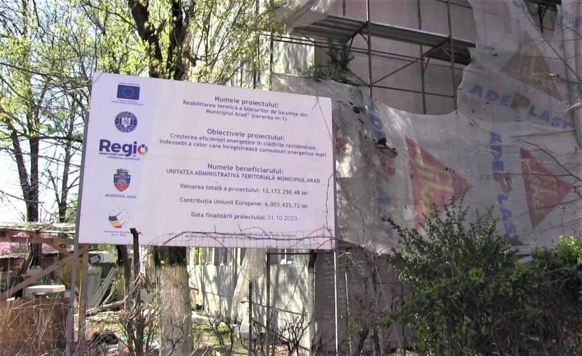 Bătaie de joc la reabilitarea unui bloc din Arad, cu fonduri europene