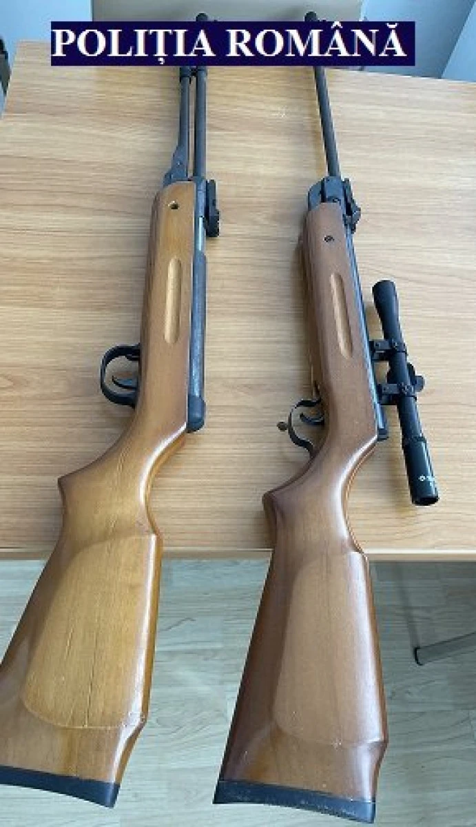 Băut la volan și cu arma, cu glonț pe țeavă, în mașină
