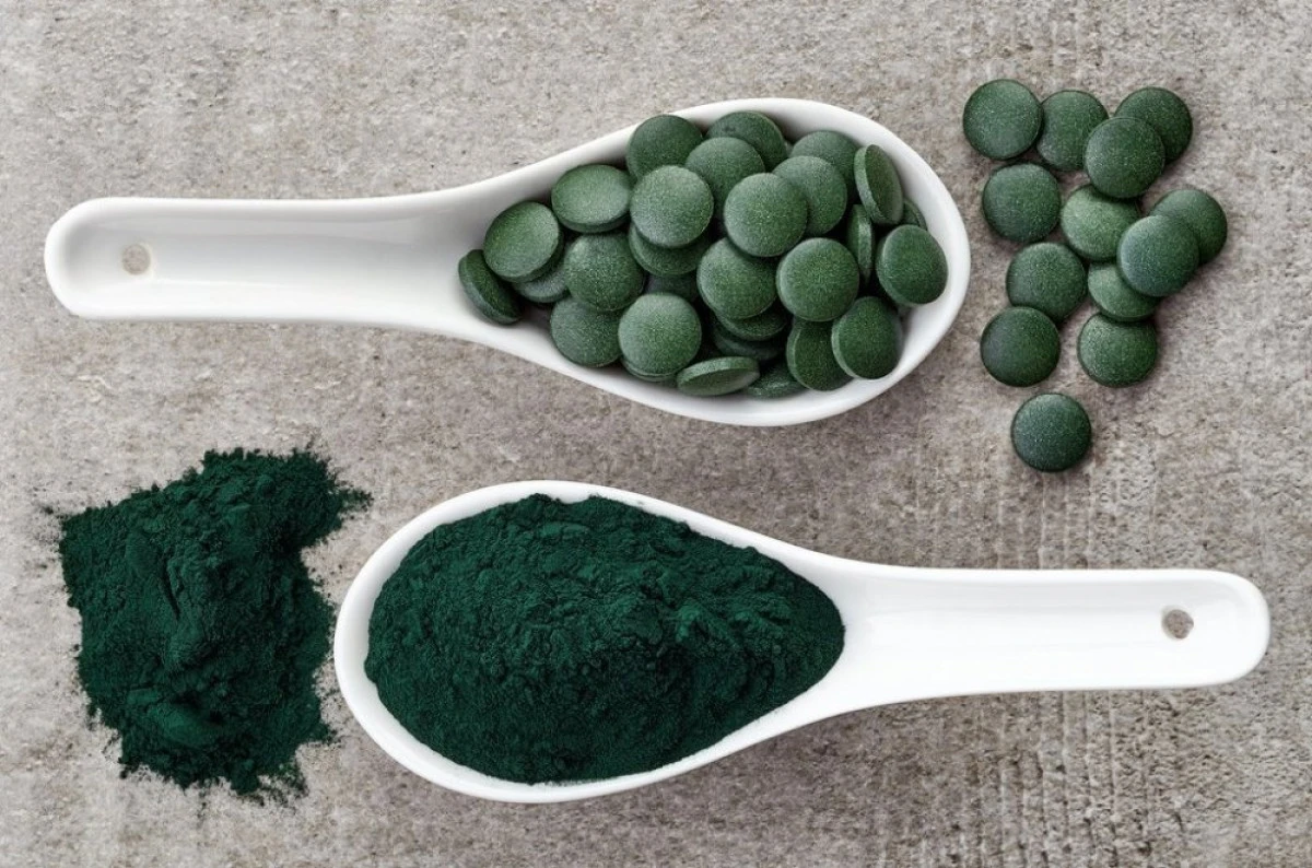 Beneficiile și contraindicațiile spirulinei