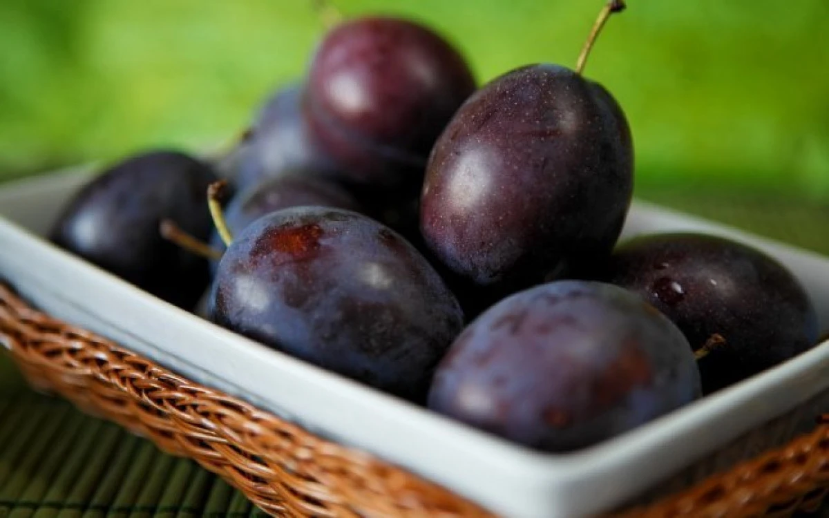 Beneficiile uleiului din sâmburi de prune