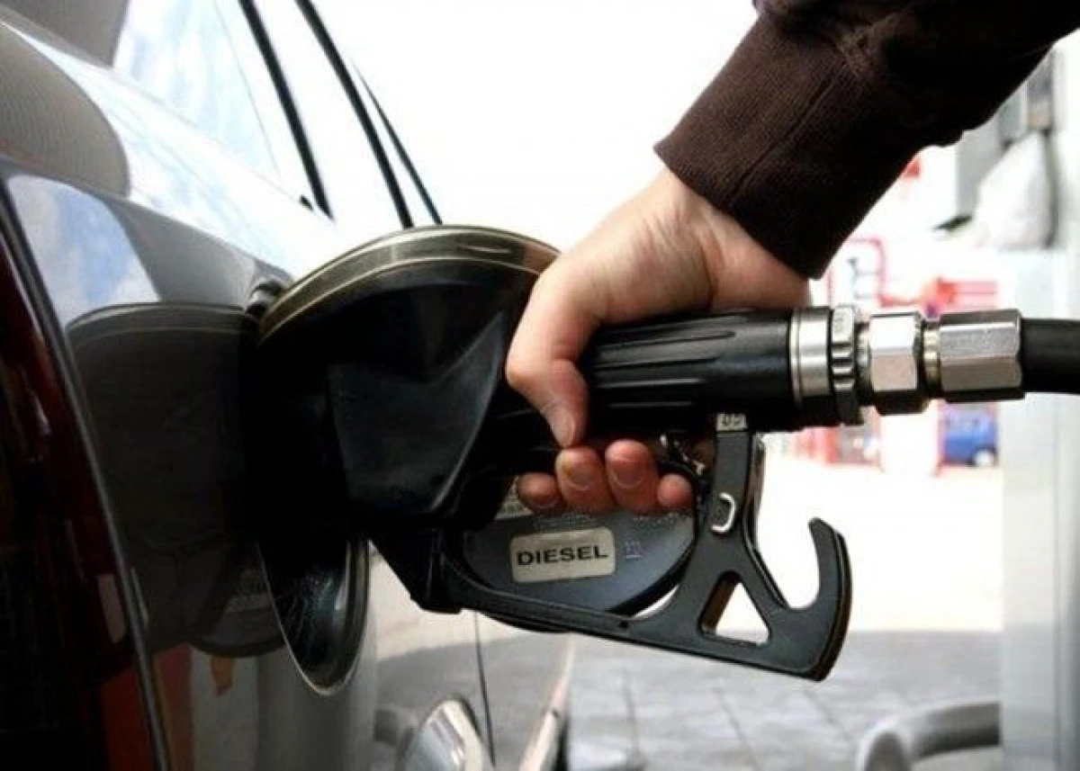 Benzina premium a sărit de 8 lei la pompă