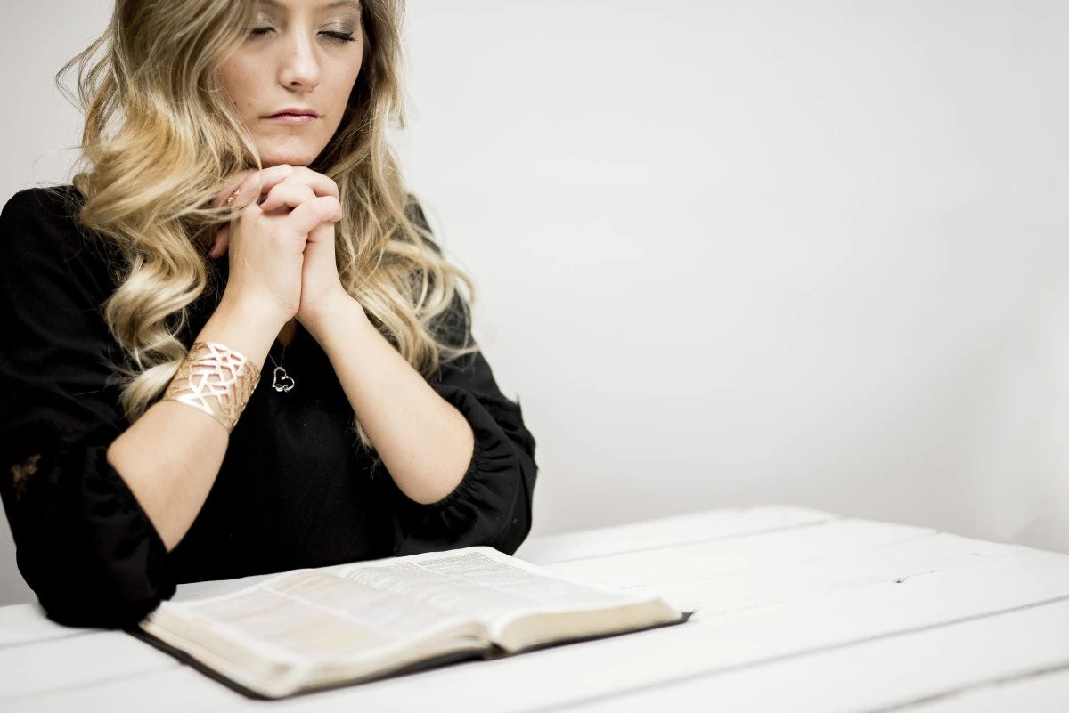 Biblia personalizată – transformă lectura biblică într-o experiență intimă și personală
