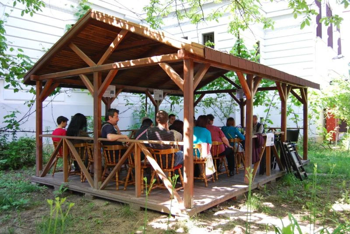 ”Biblioteca de literatură arădeană de azi” - proiect pentru scriitorii arădeni