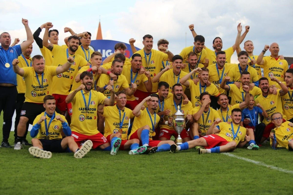 Bihorul revine după mulți ani în Liga a II-a, trei arădeni au promovat cu echipa din Ungheni!
