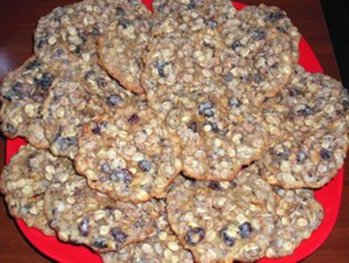 BISCUITI DE OVAZ CU STAFIDE