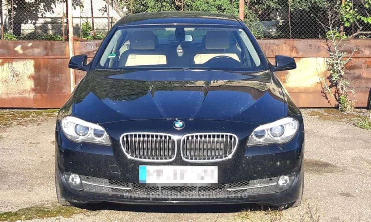 BMW căutat de autorităţile din Germania, depistat de poliţiştii de frontieră arădeni