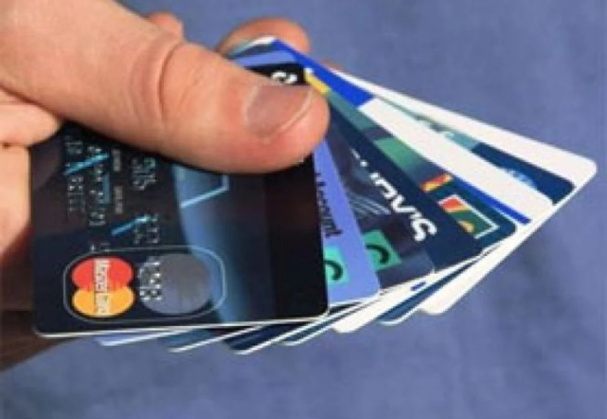 BNR: COMISIONUL DE INTEROGARE A SOLDULUI UNUI CARD ESTE IMORAL