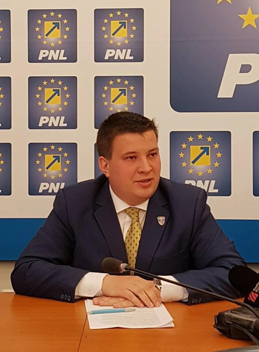 Bogdan Boca (PNL): “Primăria Arad nu este a Partidului Comunist, nici a urmaşilor acestuia!”