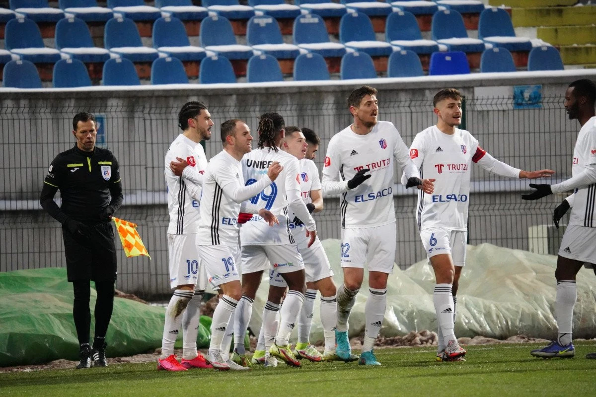 Botoșaniul vine la Arad din postură de campioană a Superligii în 2023, moldovenii visează la play-off dacă o bat pe UTA!