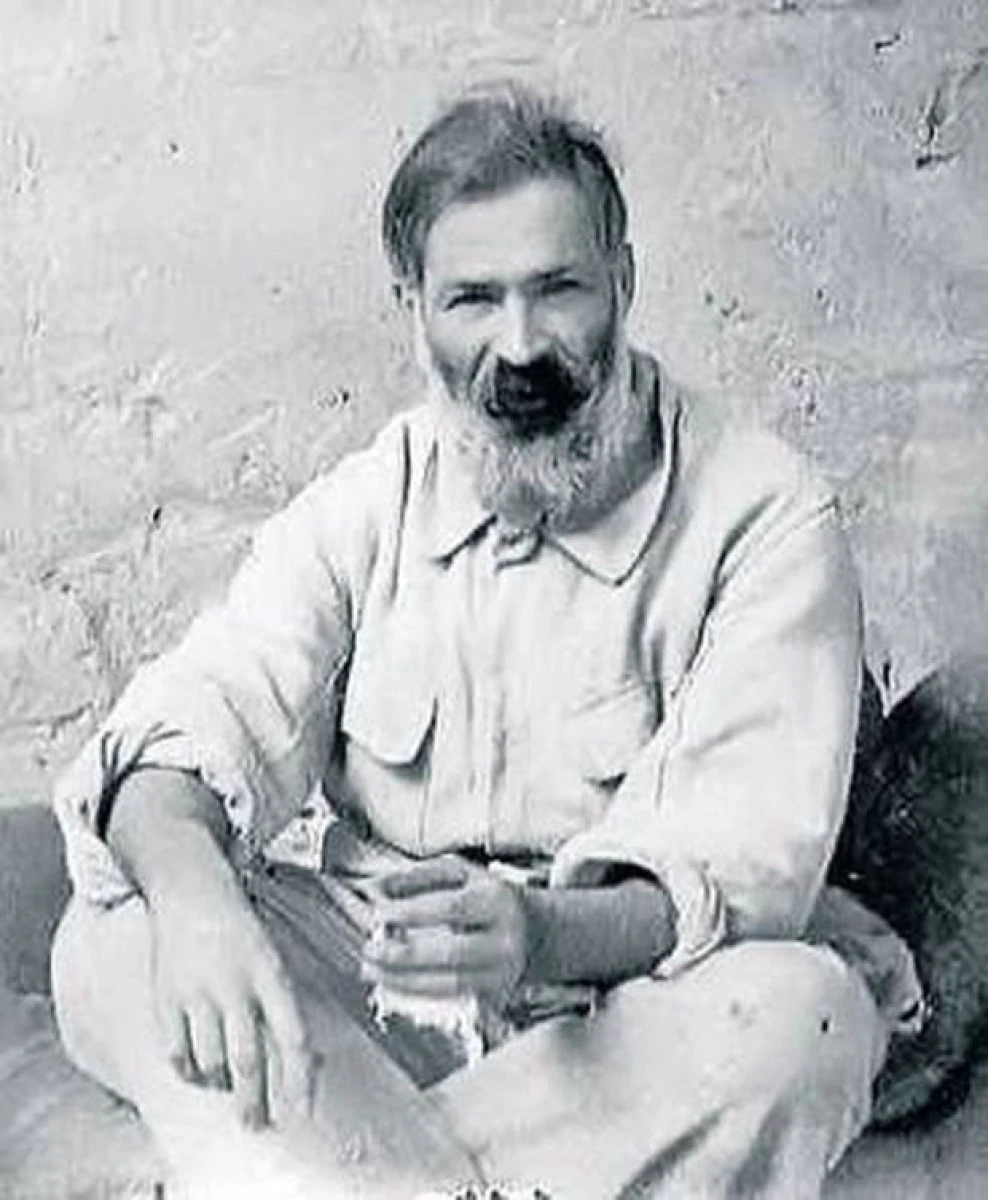 BRANCUSI SI COMUNISTII SAU CUM O FOSTA TESATOARE SI UN FOST TIPOGRAF AU AJUNS LA CONCLUZIA CA OPERELE LUI NU AJUTA LA NIMIC