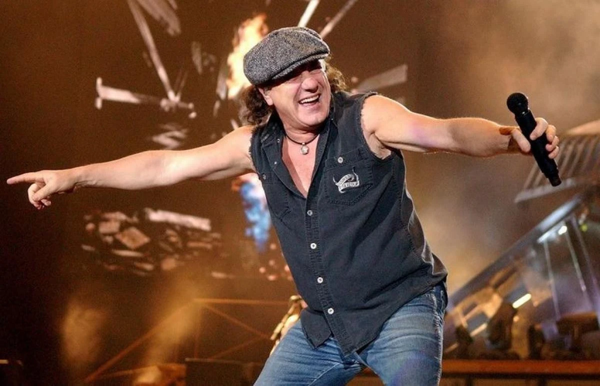 Brian Johnson, solistul AC/DC, va publica o carte de memorii