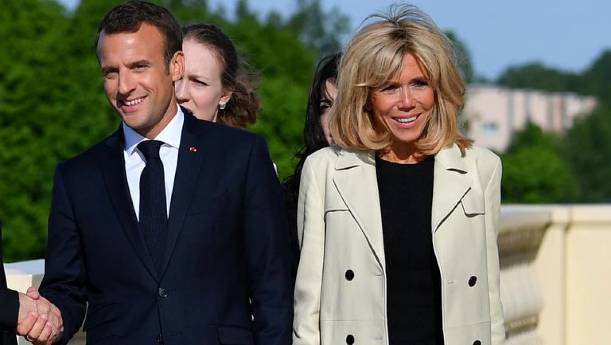 Brigitte Macron, fotografiată în costum de baie la 64 de ani