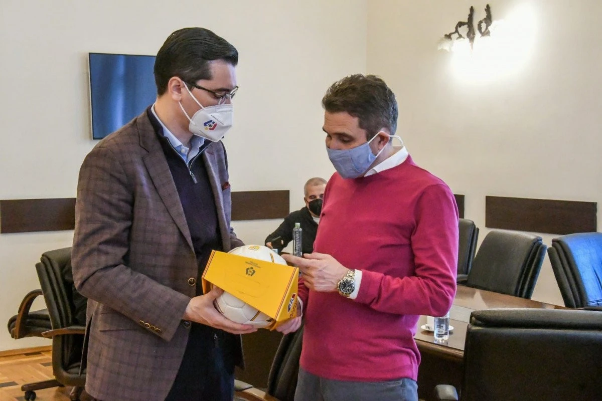 Burleanu şi Bibarţ, ce tandem! Preşedintele FRF a făcut un tur de forţă la Arad