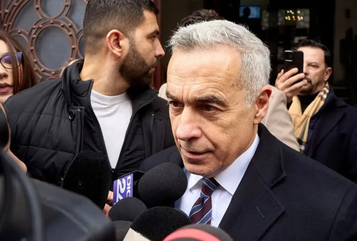 Călin Georgescu și-a depus candidatura la Preşedinţia României