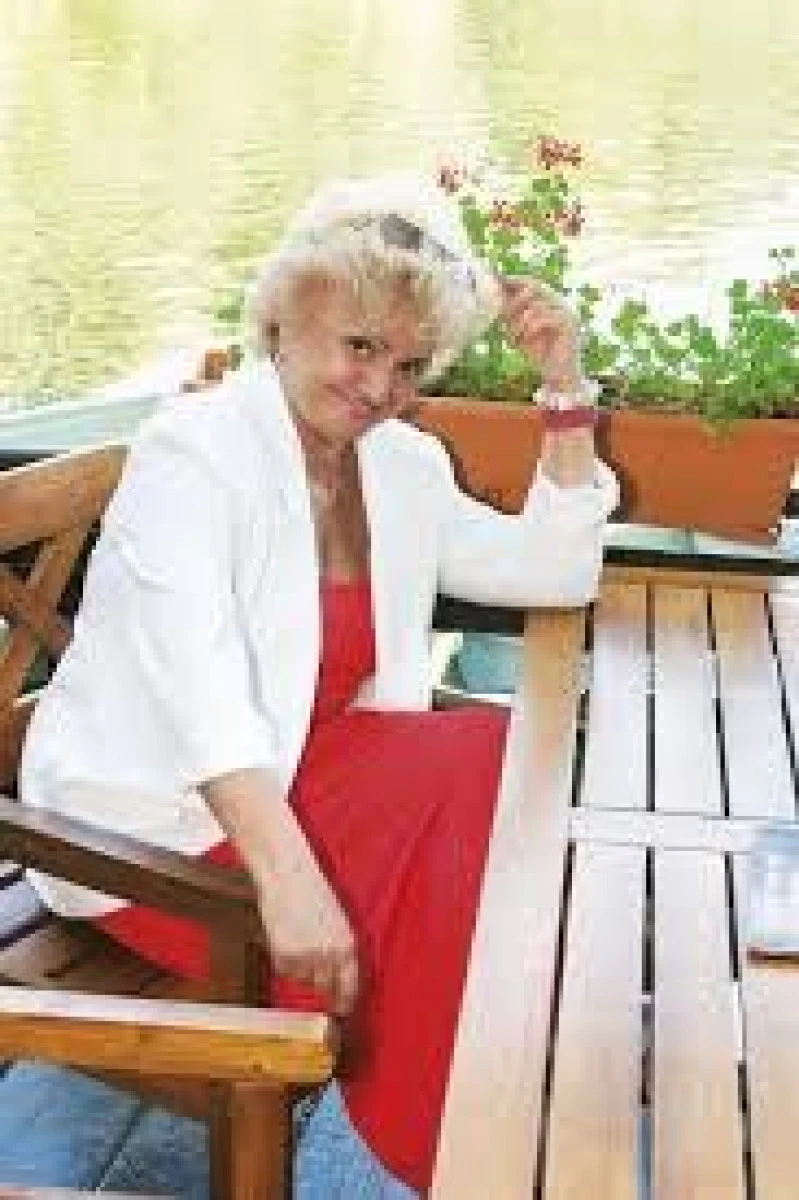 CAMELIA MITOSERU, IN LACRIMI, DUPA MARIOARA ZAVORANU: "ABIA ACUM OANA O VA REGRETA PE MAMA EI SI VA VEDEA CE-A PIERDUT"