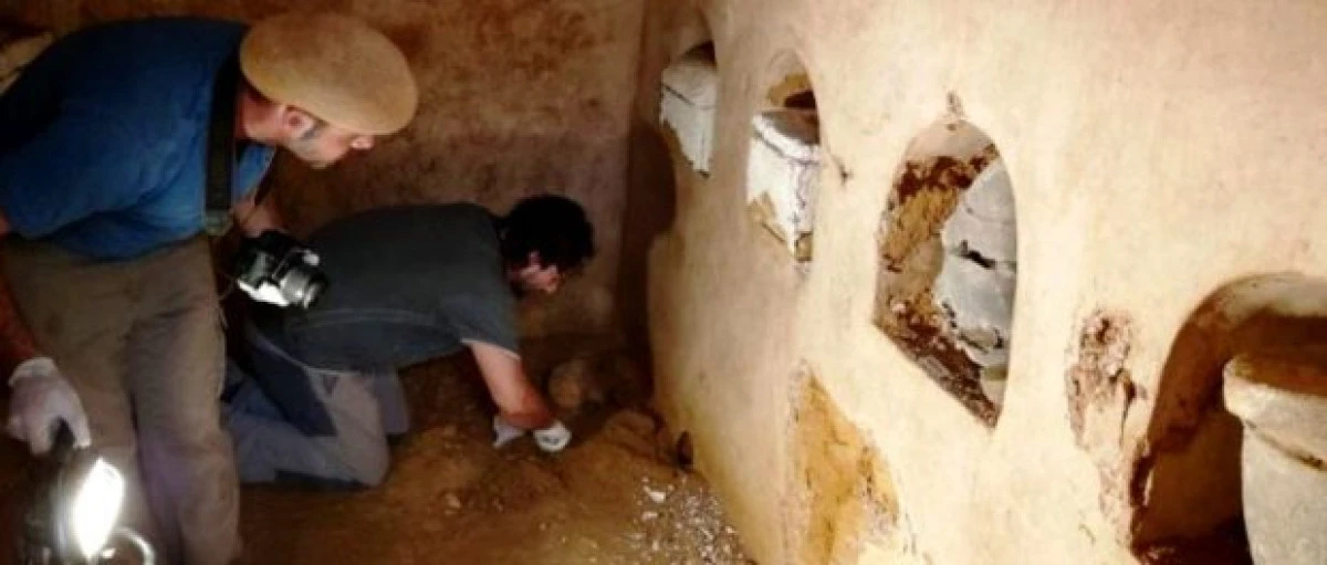 Cameră funerară din vremea romanilor, descoperită intactă sub o locuință din Spania