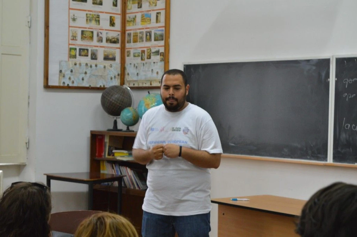 CAMPANIE DE PROMOVARE A VOLUNTARIATULUI IN CADRUL PROIECTULUI "EXPERIMENT SOCIAL"!