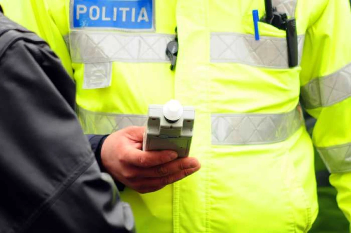 Când vârsta nu aduce și înțelepciune te urci beat la volan, iar asta te "îmbogățește" cu un dosar penal. A pățit-o un arădean de 48 de ani!