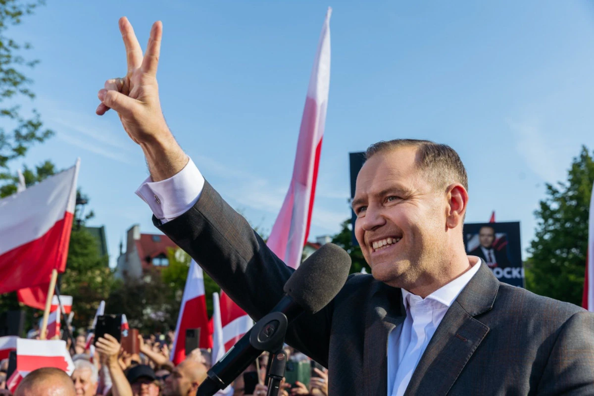 Candidatul naționalist conservator Karol Nawrocki a câștigat alegerile prezidențiale din Polonia
