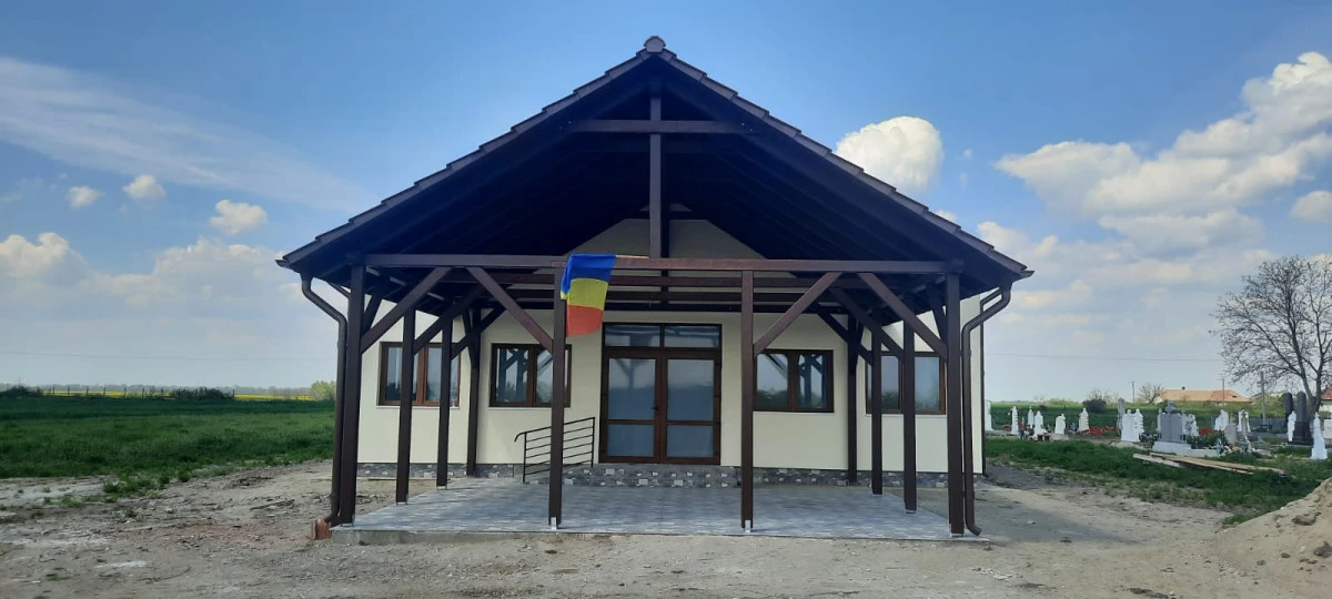 Capela din Secusigiu a fost finalizată, încep lucrările la cea din Sânpetru German