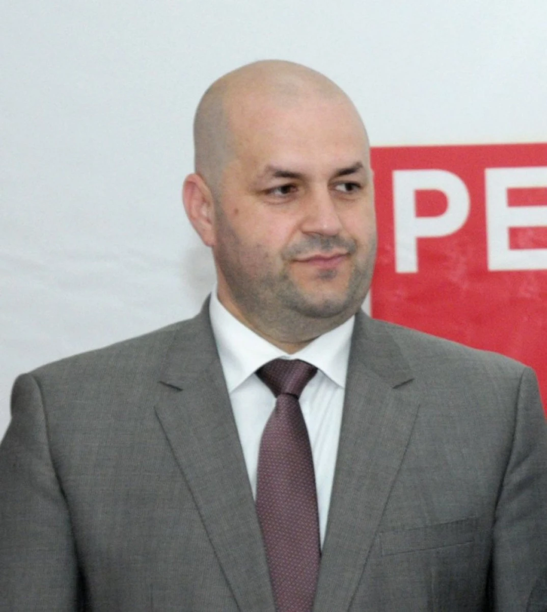 CĂPRAR: NU POTI VISA LA PERFORMANŢĂ, CÂND DEMOLEZI STADIOANE
