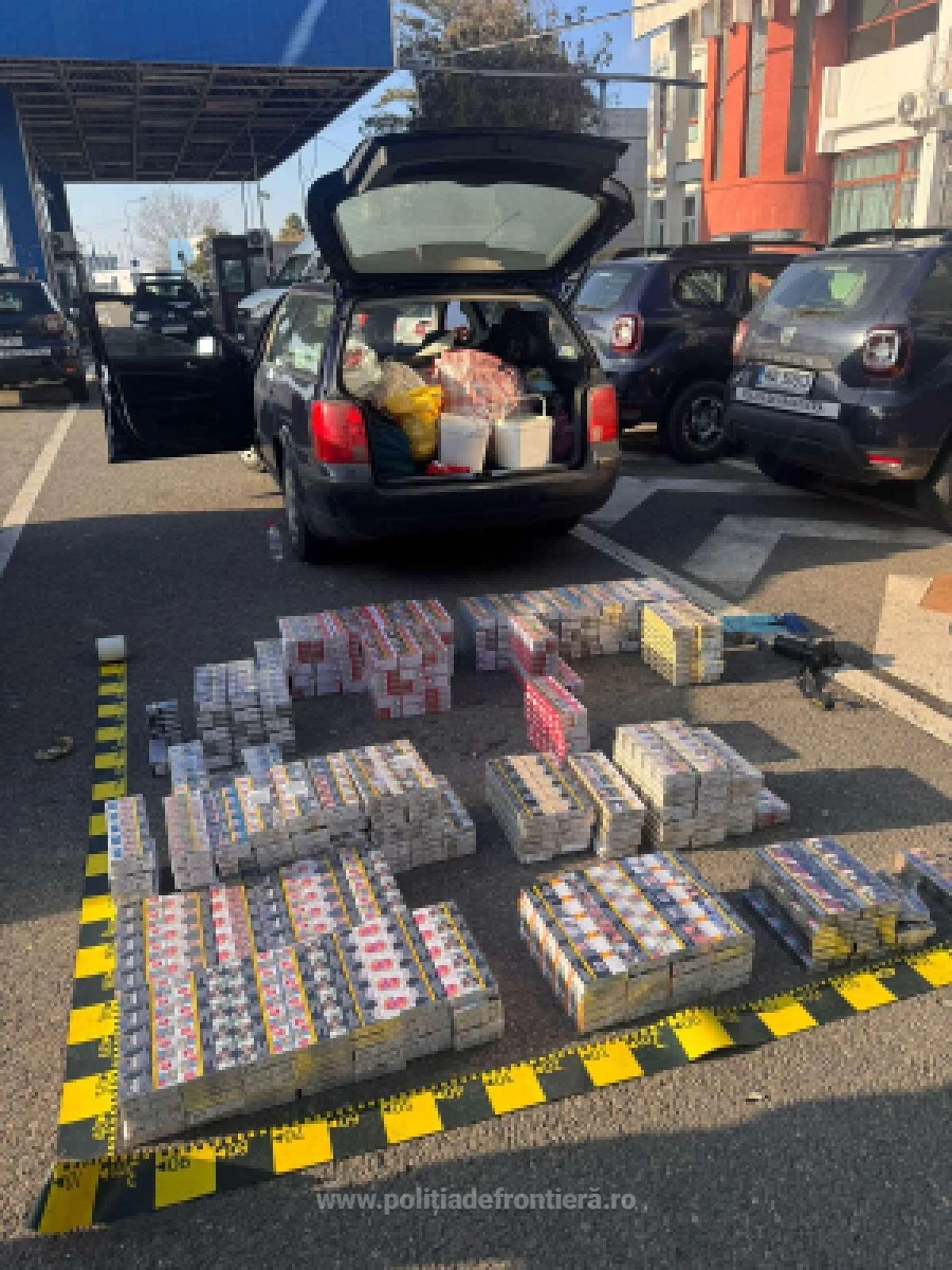 Captură importantă, la Nădlac: Peste 63.000 de țigarete, ascunse într-o mașină