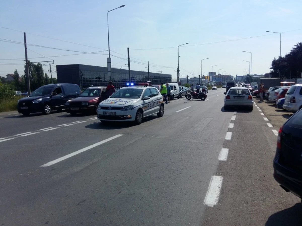 Carambol, în faţă la RAR. Cinci maşini au fost implicate