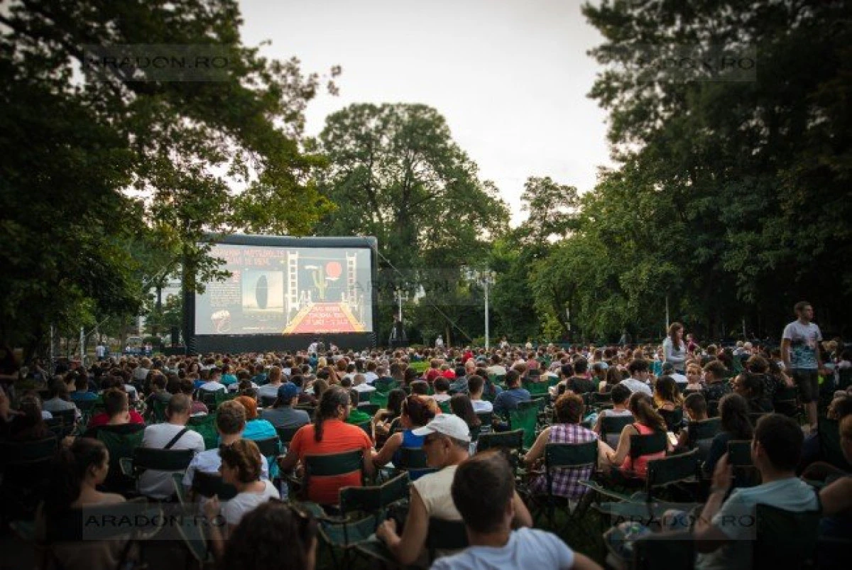 Caravana Metropolis la Arad - șase seri de filme de Oscar în aer liber -  s-a încheiat
