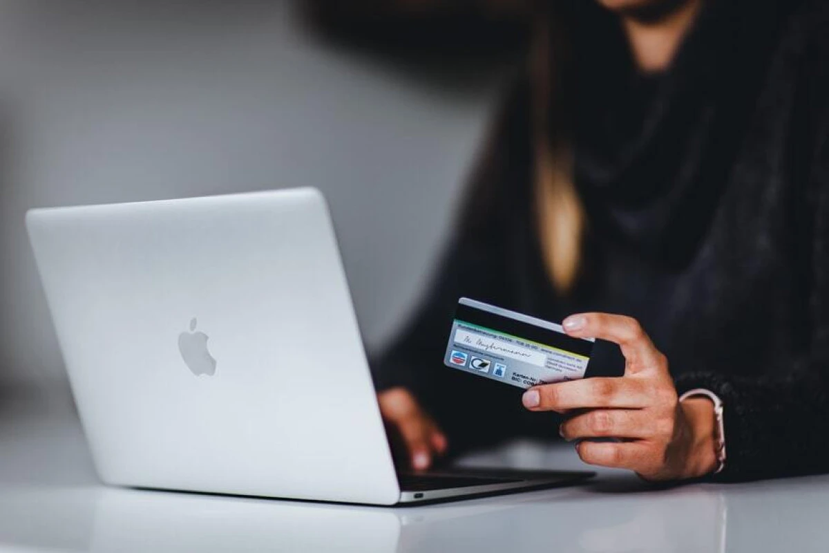 Care sunt cerințele generale pentru accesarea unui credit online