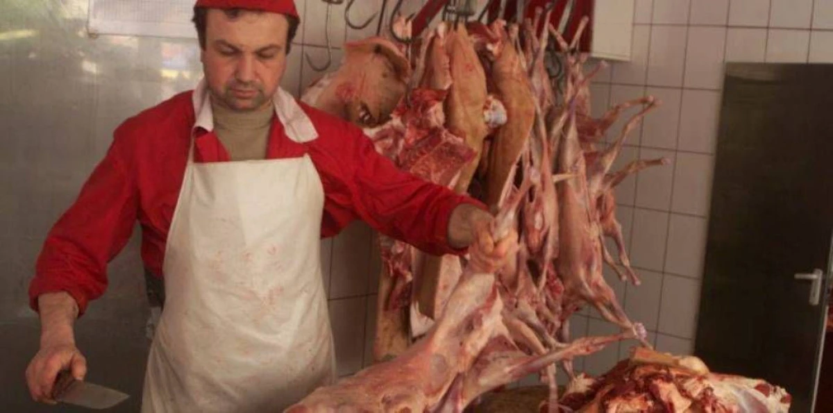 CARNEA DE MIEL, UN LUX PENTRU MULTI ROMANI. PRETURILE AU CRESCUT INAINTE DE PASTE