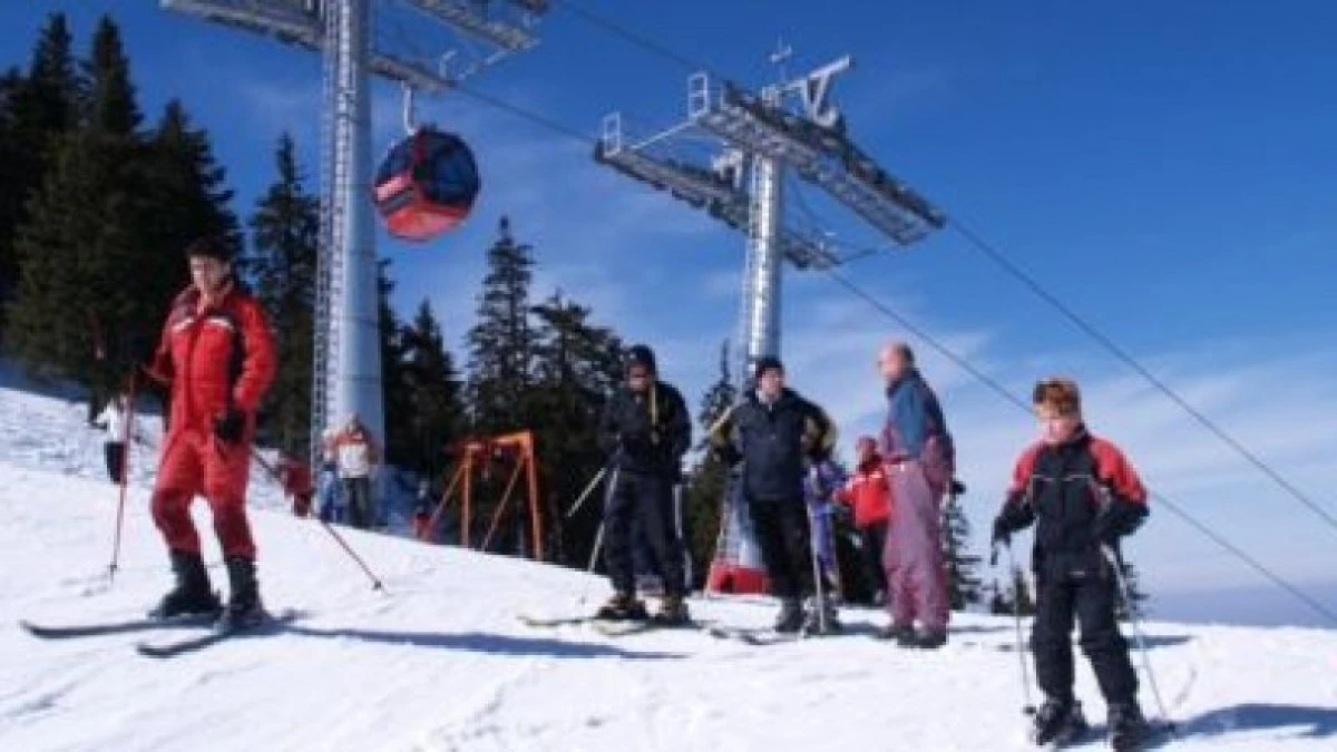 Cât au cheltuit turiștii români în vacanța de Revelion