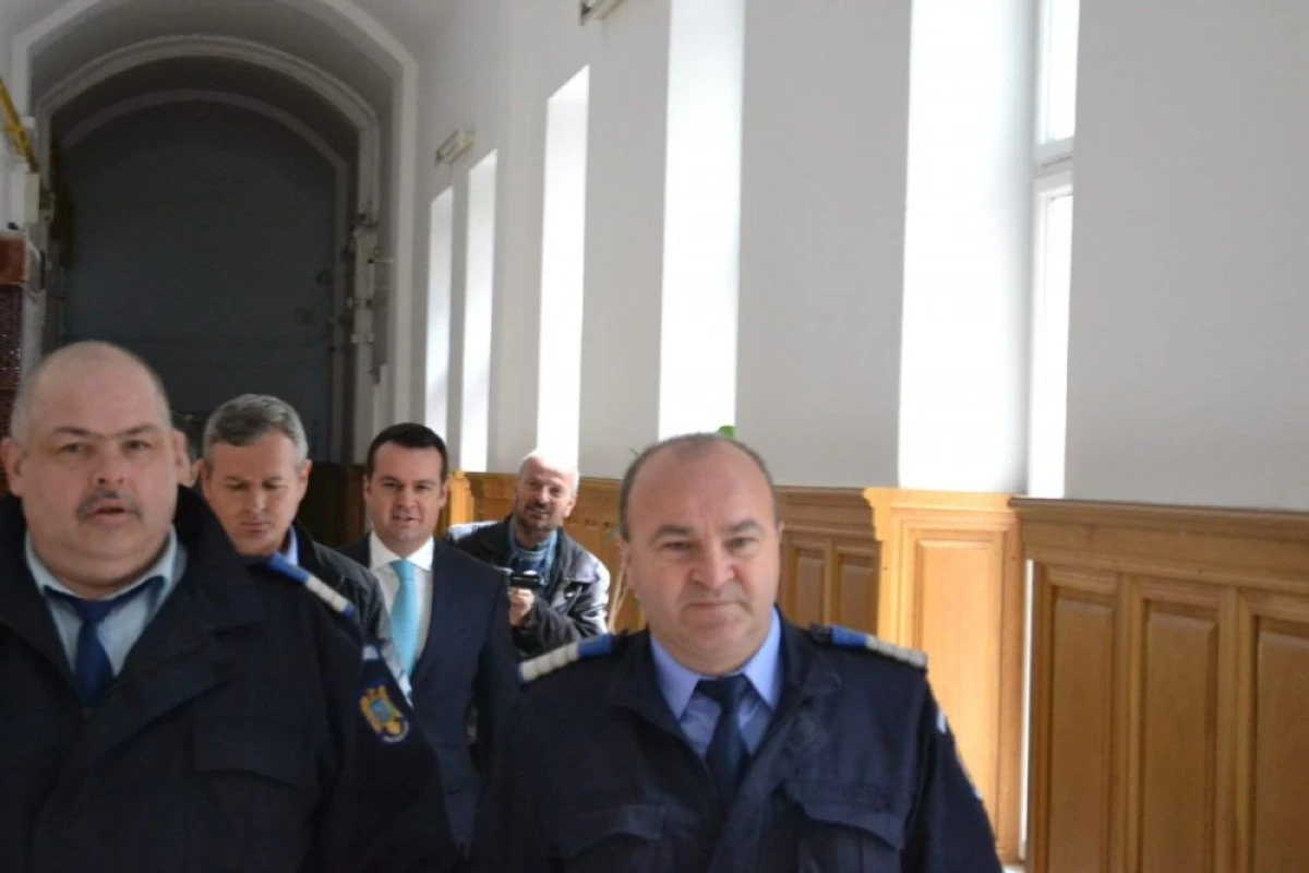 CATĂLIN CHERECHEŞ, PRIMARUL ALES DIN BAIA MARE DUS SUB ESCORTĂ SĂ DEPUNĂ JURĂMÂNTUL