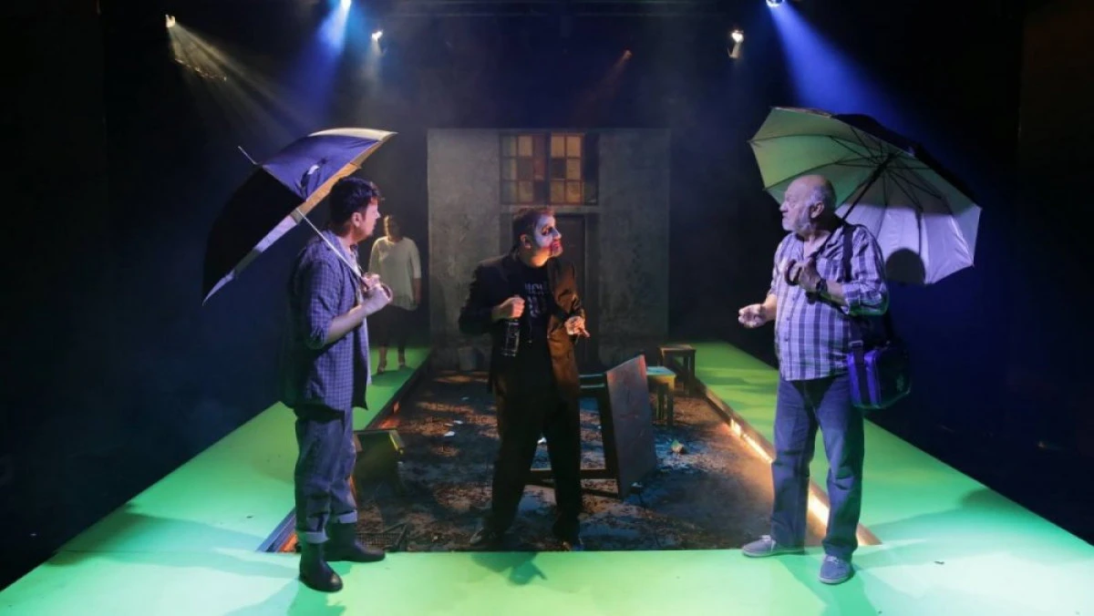 Ce facem în weekend? Mergem la teatru!  