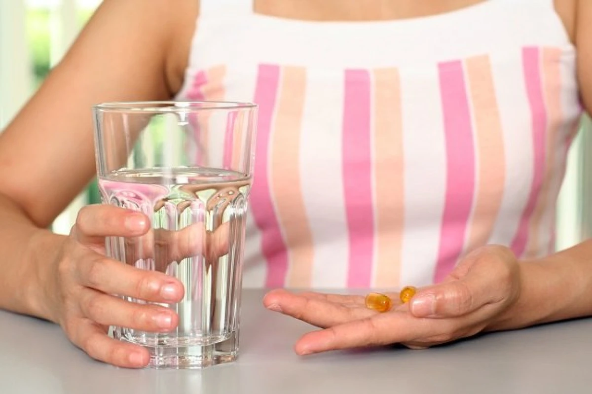 Ce se întâmplă dacă iei medicamentele cu lapte, suc sau apă carbogazoasă