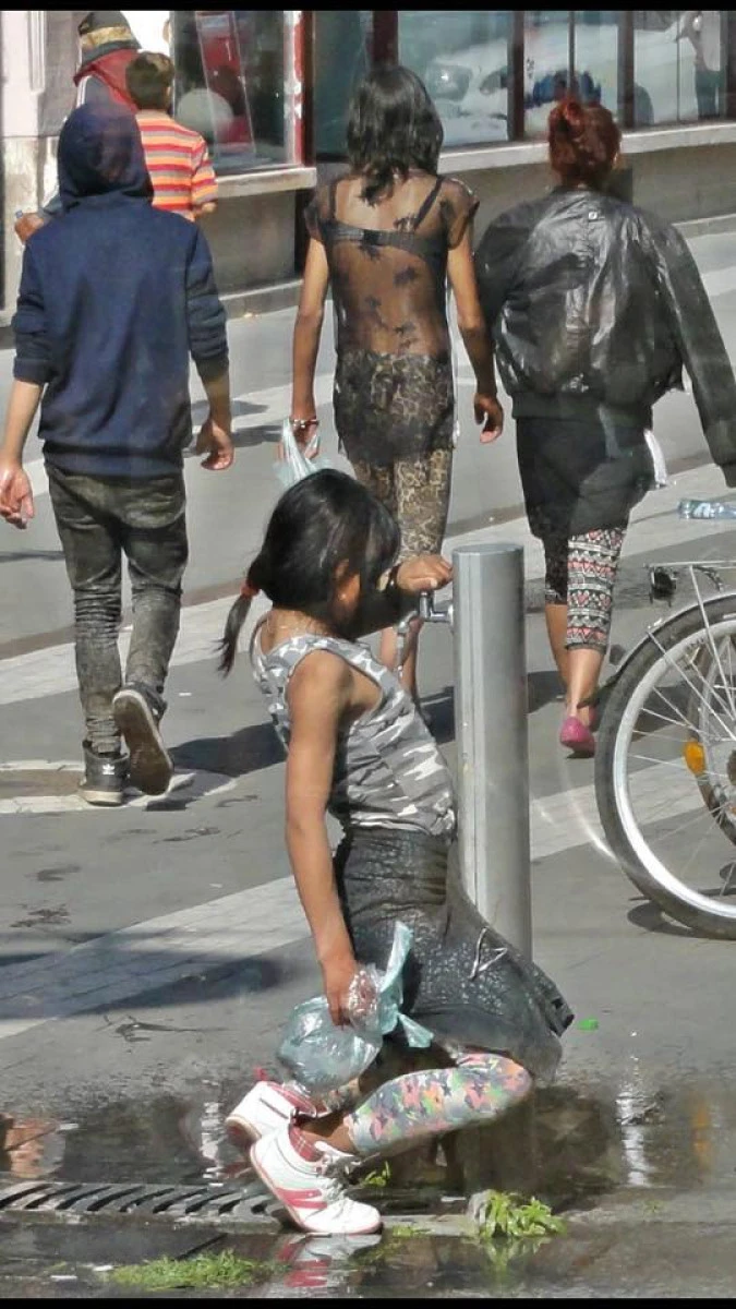 Cea mai scumpă stradă din Arad atrage zilnic foarte mulţi “turişti” (FOTO)
