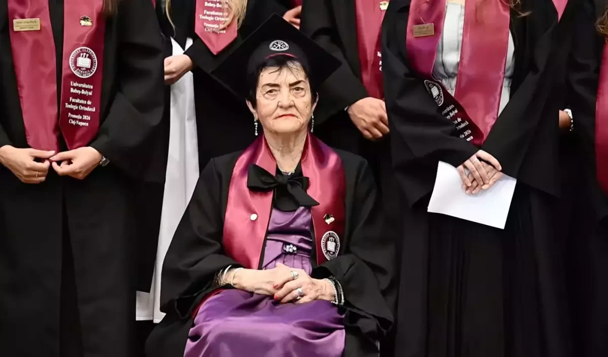 Cea mai vârstnică studentă din România a absolvit facultatea la 90 de ani: „Mai bine mai târziu decât niciodată”
