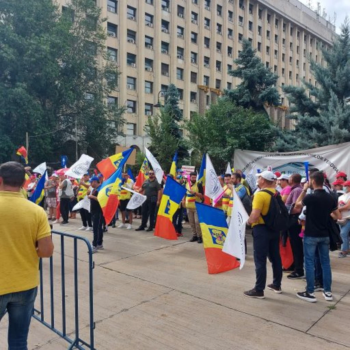 Ceferiștii vor organiza luni un miting de protest