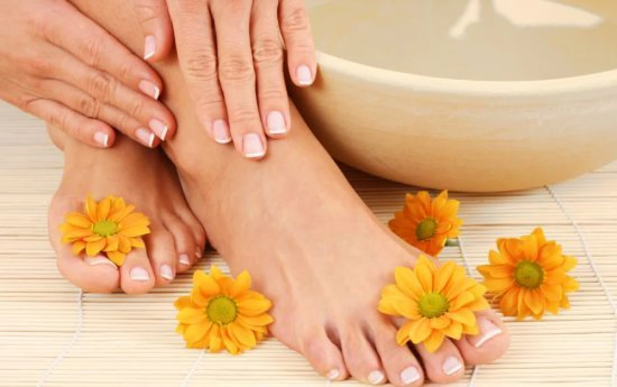 CEL MAI BUN REMEDIU NATURAL PENTRU ELIMINAREA MICOZEI UNGHIILOR