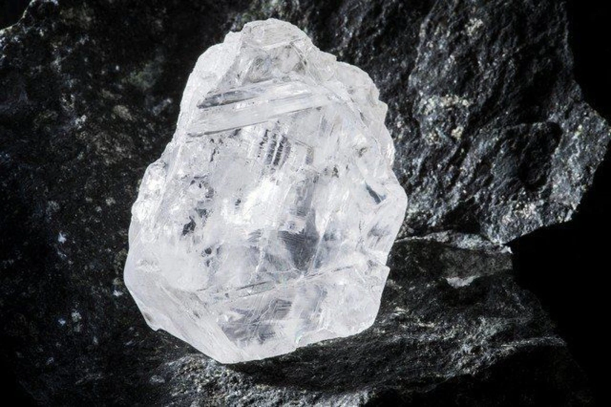 CEL MAI MARE DIAMANT DIN LUME, SCOS LA LICITAȚIE