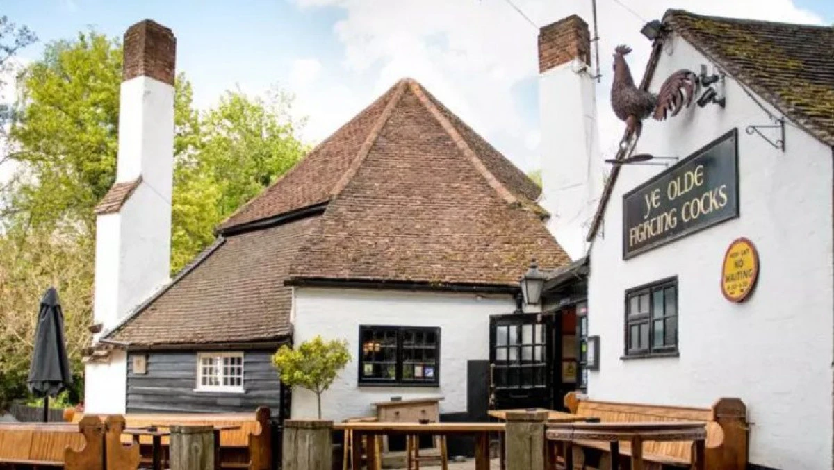 Cel mai vechi pub din Anglia se închide după 1.229 de ani din cauza pandemiei