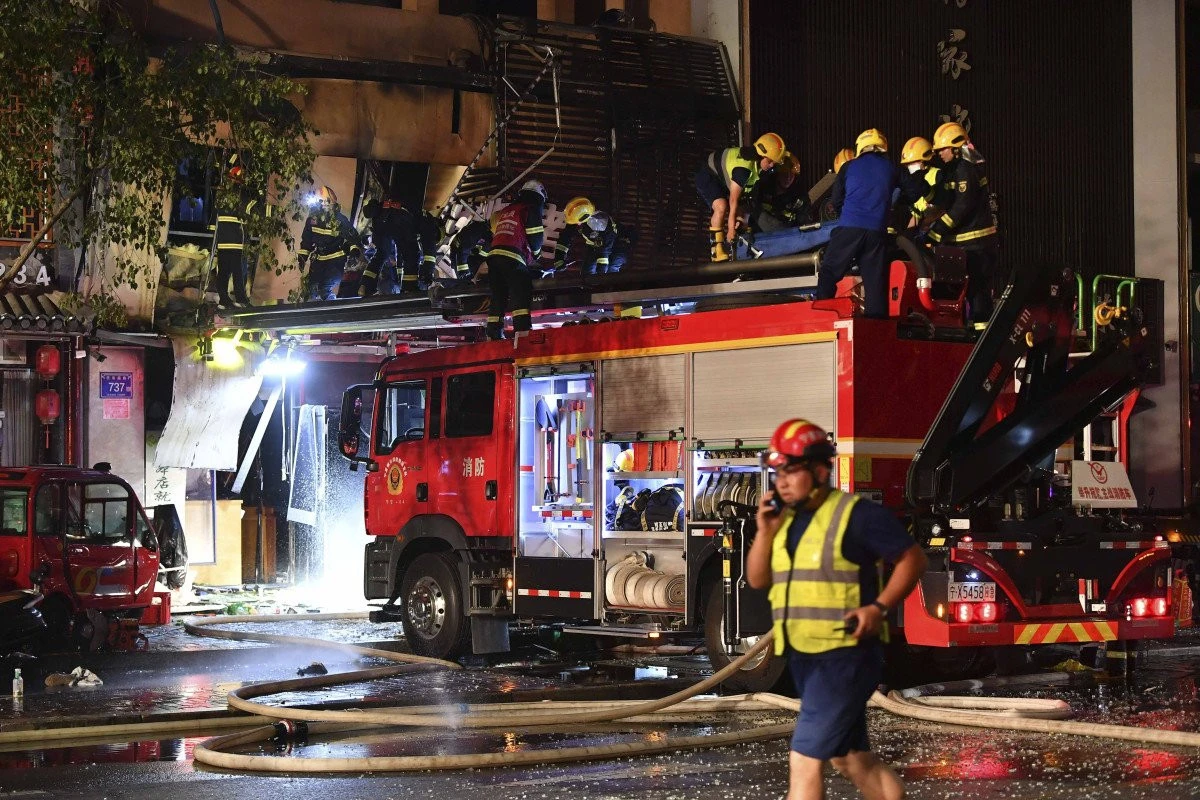 Cel puţin 31 de morţi după o explozie într-un restaurant din China