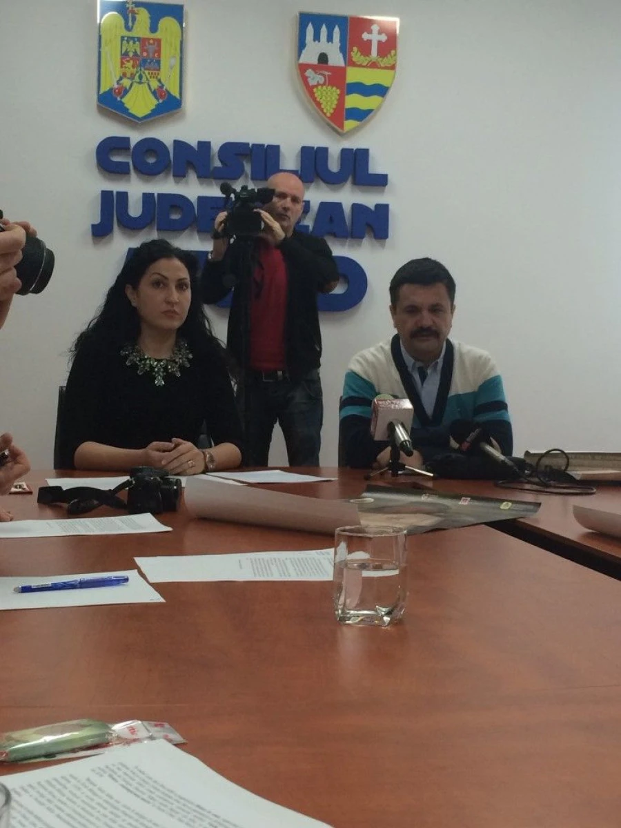 CENTRUL CULTURAL JUDETEAN ARAD SI-A PREZENTAT CALENDARUL PENTRU ANUL 2015