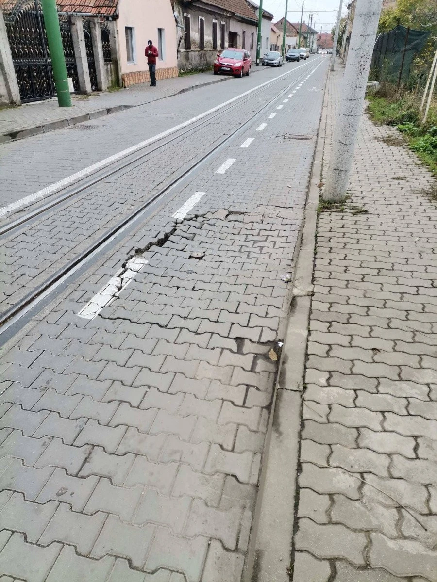 Centrul Istoric Vechi se năruie, sub ochii indiferenţi ai administraţiei locale