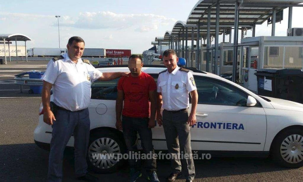 Cetăţean pakistanez, prins în vama Nădlac cu document fals