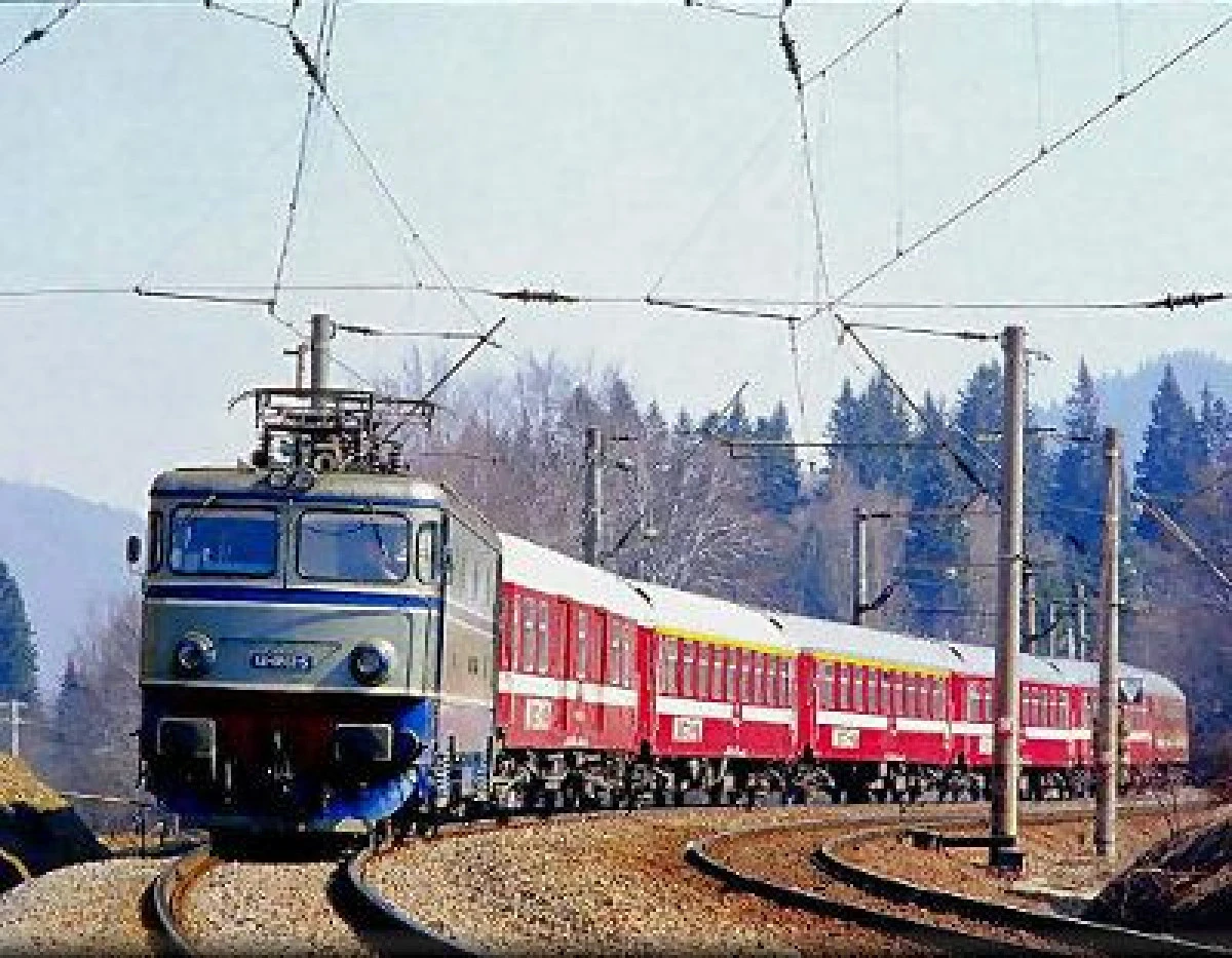 CETATENI AFGANI AU INCERCAT SA TREACA FRONTIERA FIIND PASAGERI INTR-UN TREN