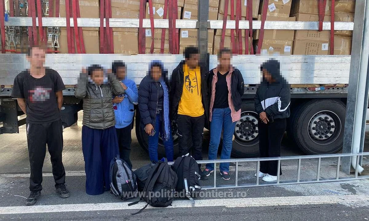 Cetăţeni din Sri Lanka şi Etiopia, depistați ascunși în trei mijloace de transport, la Nădlac și Vărșand